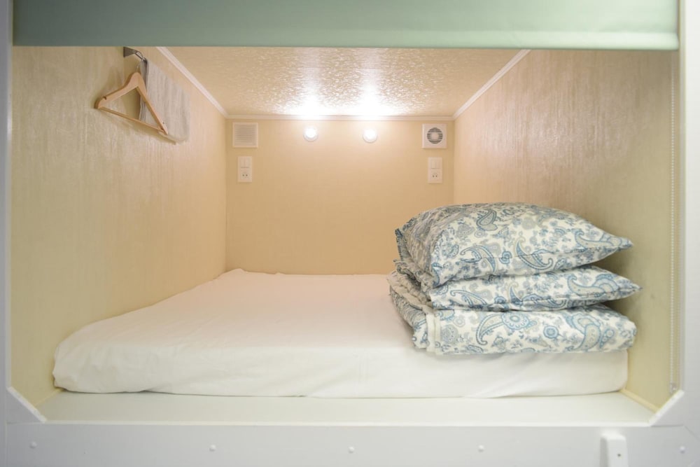 Arbat 25 Capsule Hostel