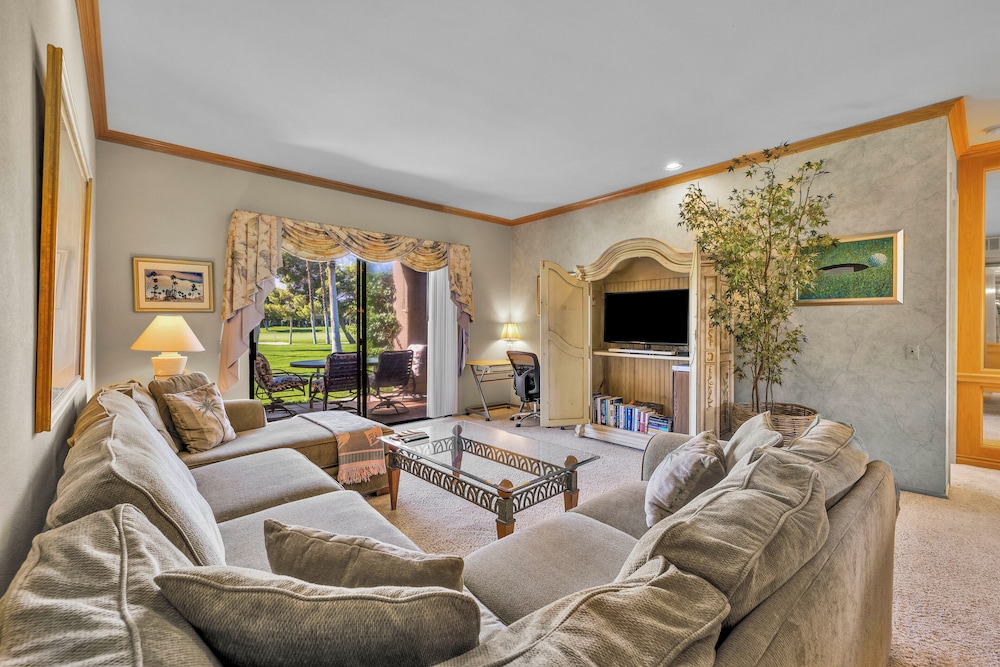 Isleta Vista Getaway