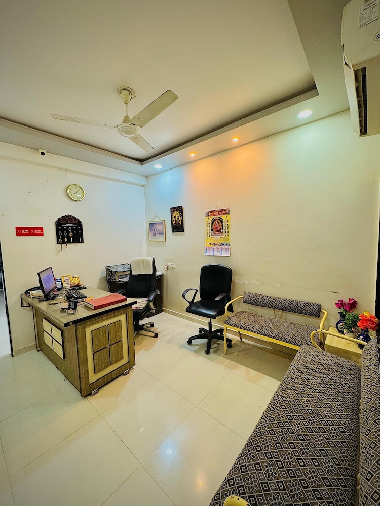 Hotel Sai Navsari