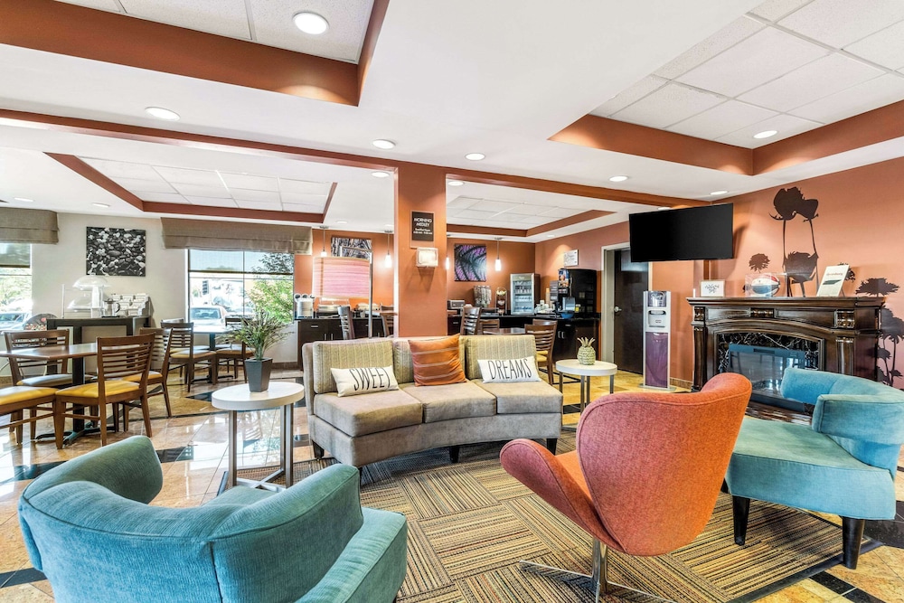 Dyersburg Vacations - Sleep Inn  Suites Dyersburg I-155 - Property Image 37