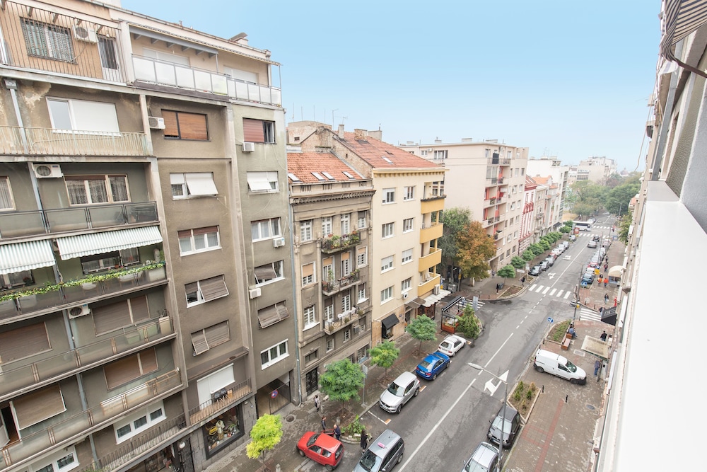 Belgrade Center Apartment Slavija Square view 3