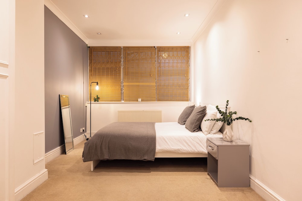 Charming City Retreat in Central London