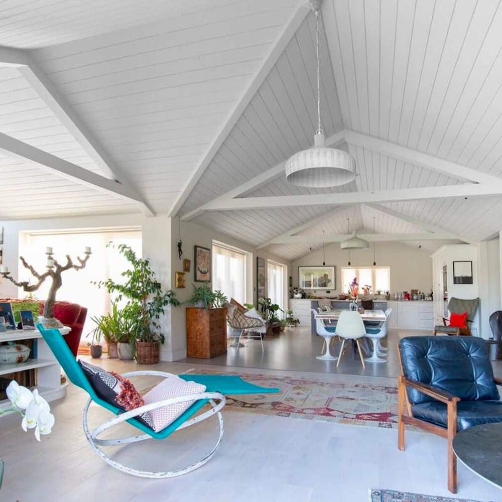 Luxury Countryside Haven for 10 view 2