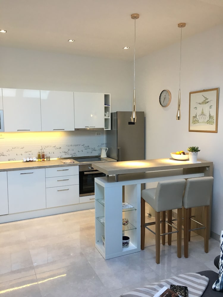 Apartments Ladesta