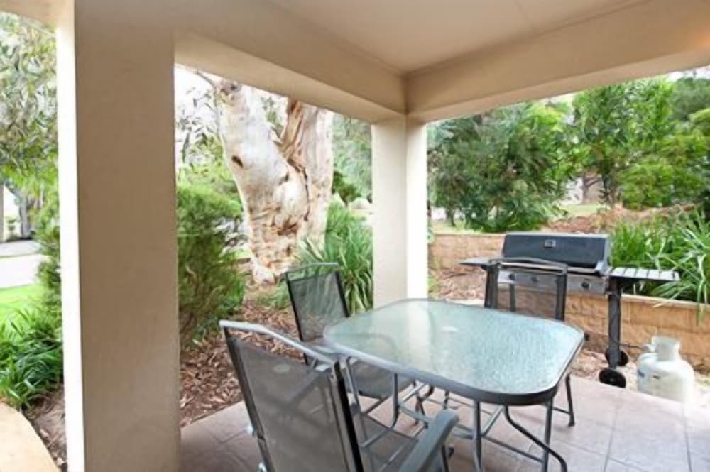 Lakeview Villa's
