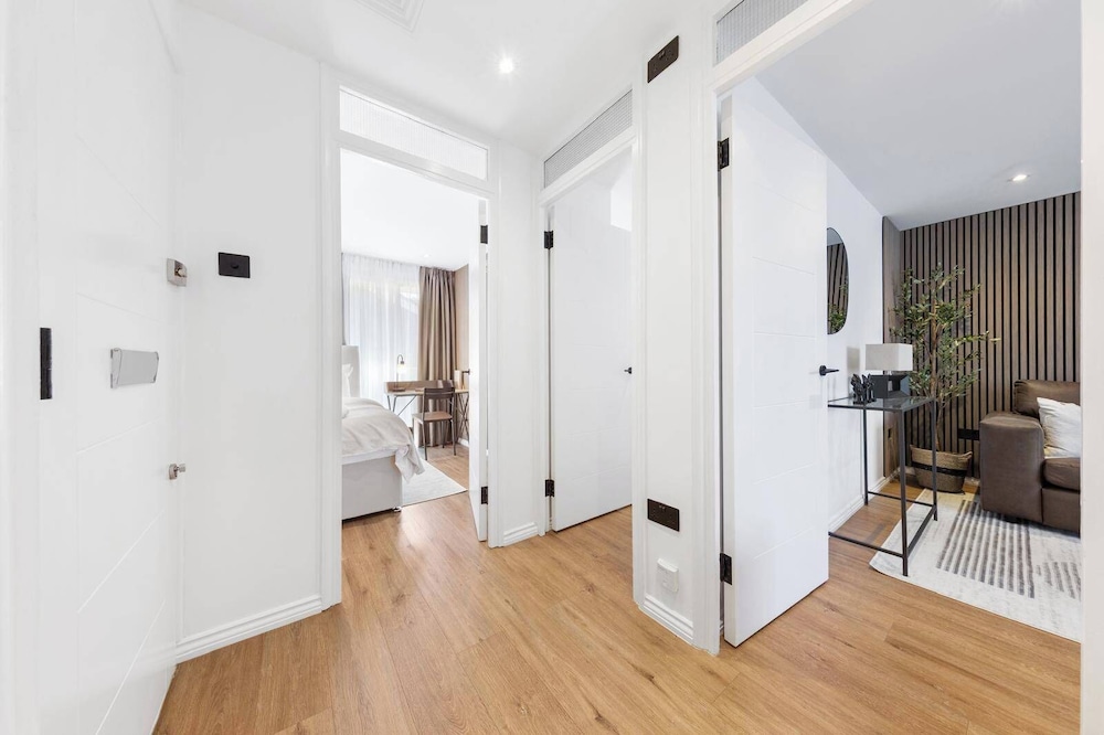 Unique 2BR Finchley Flat Sleeps 5