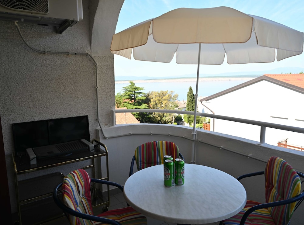 Charming And Comfortable Apartment Dramalj