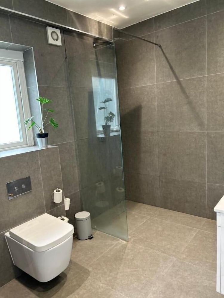 Spacious Deluxe Room with Garden F6