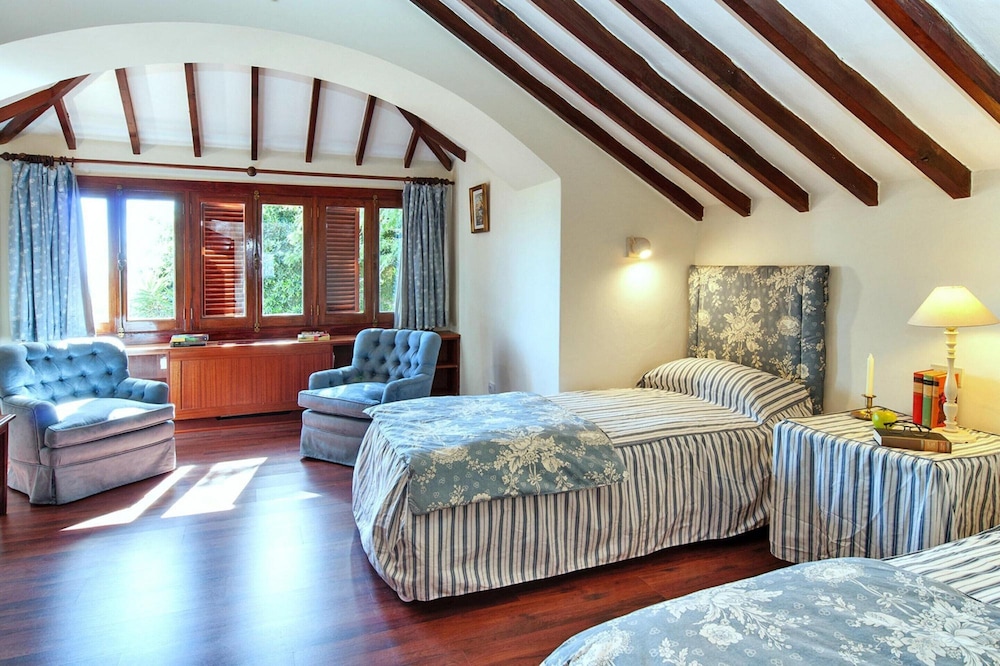 Villa Mansion Bandama With Pool in Santa Brigida