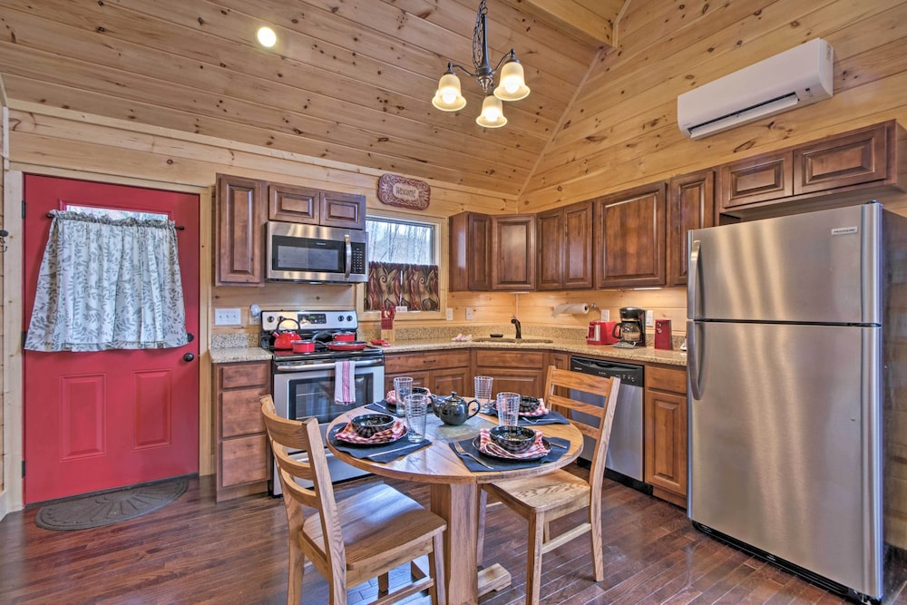 Hot Tub & Views: Charming Bryson City Cabin! view 5