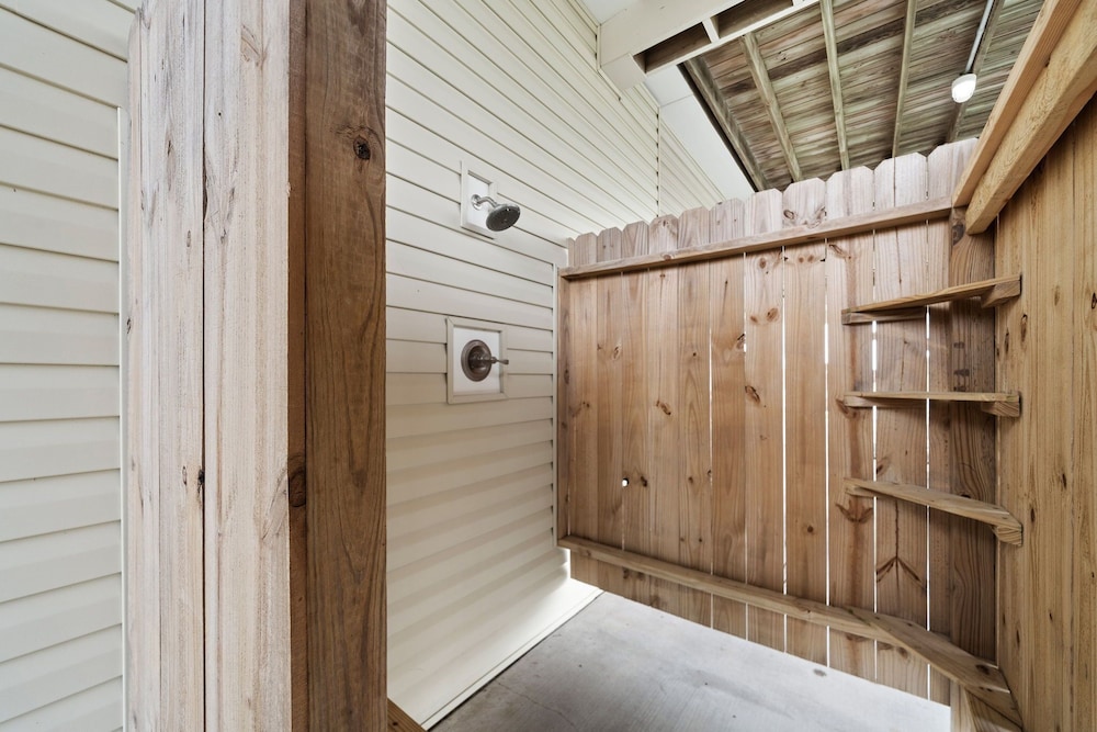 Bay Vista by Ryson Vacation Rentals