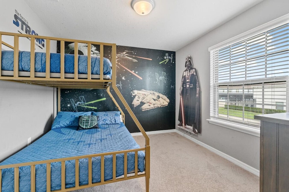 Spacious 5BR Villa w Private Pool Near Disney