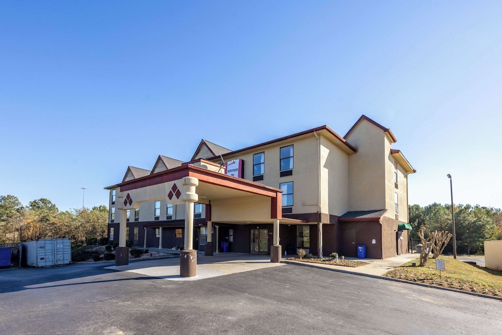 Clarion Pointe