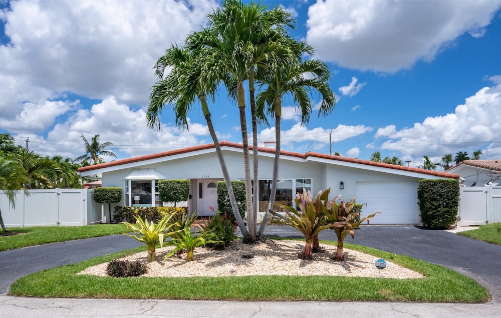 Kasa Rio 5BD 3BA House Private Pool Ft Lauderdale view 2