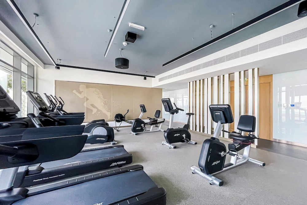Luxurious 1BR in Beach Vista