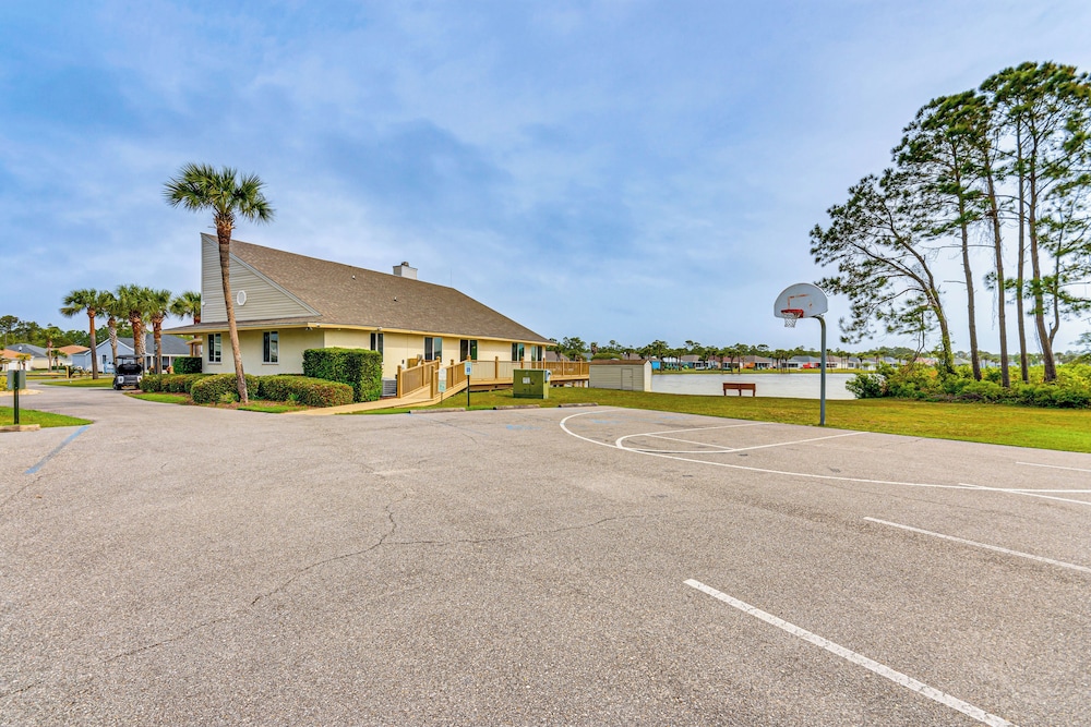 7 Mi to The Wharf: Gem w/ Beach Access