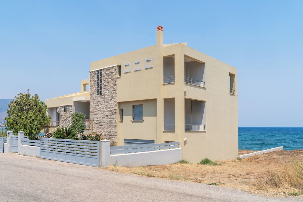 Aggeliki House by The Sea