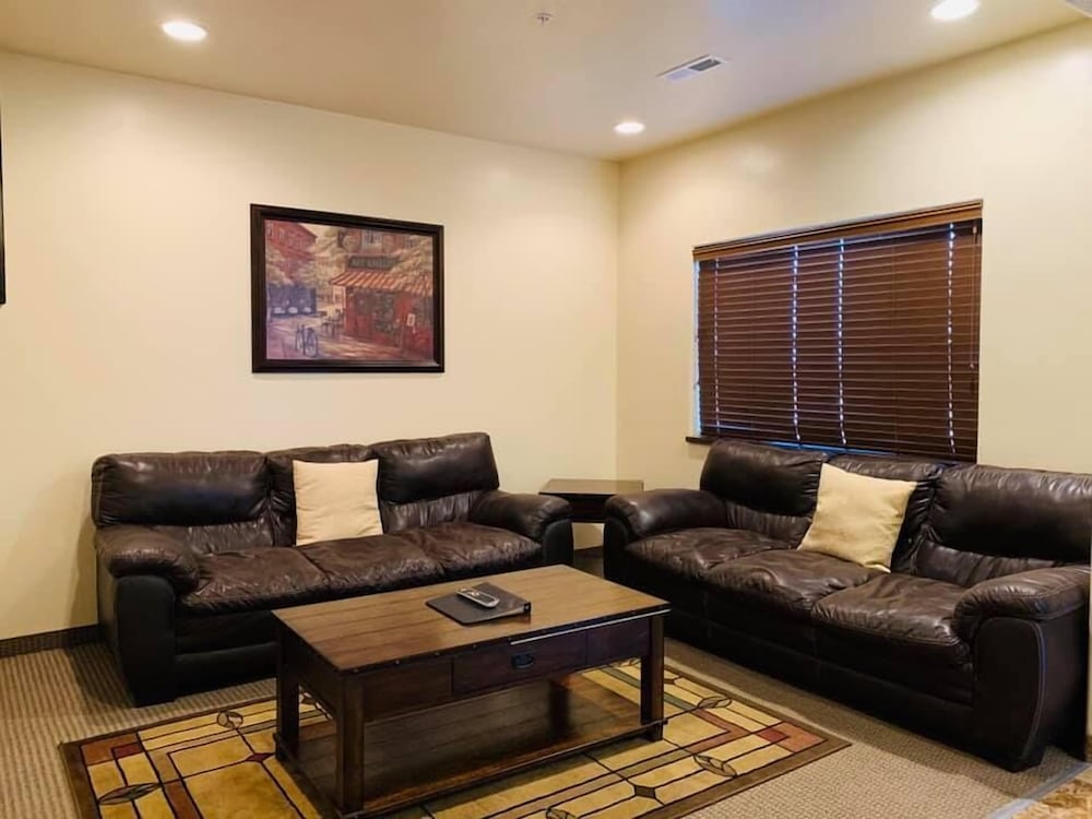 CB&M Executive Suites