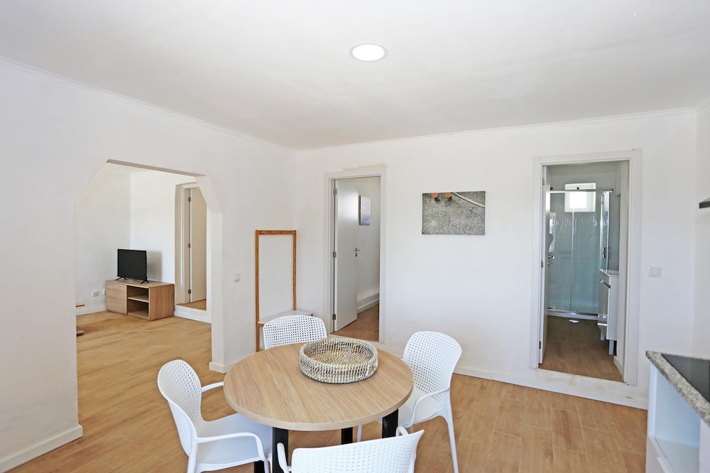 X 02 - 2 Bedroom Apartment in Quinta da Ponte