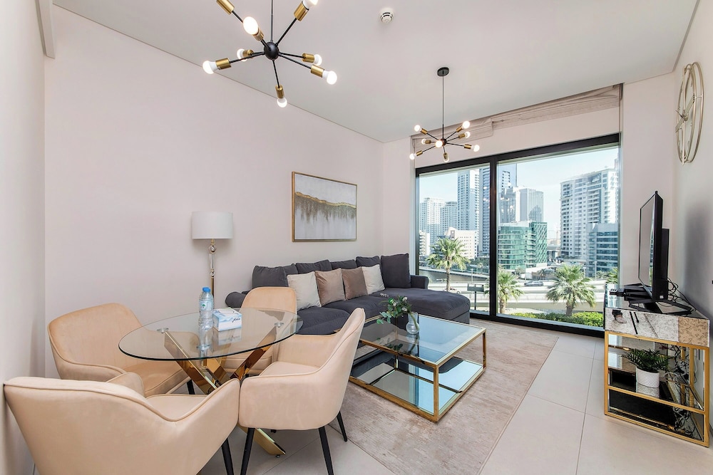 Famous Address Beach Resort JBR 1BR