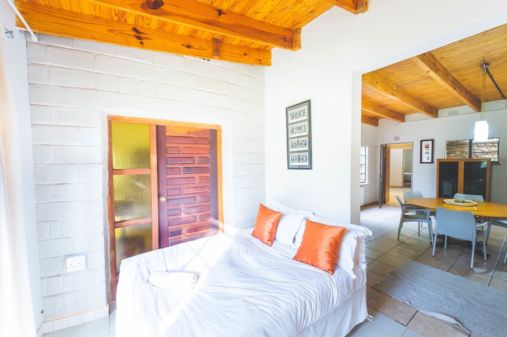 Deruxa Cottages