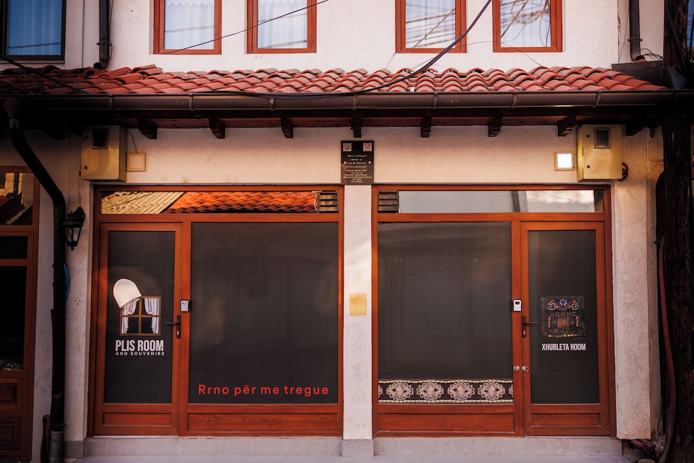 Plis Room - Old Bazaar