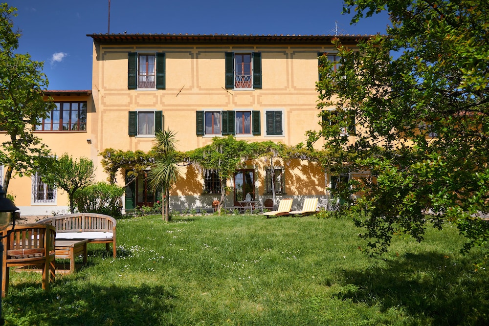 Ape Rosa Relais