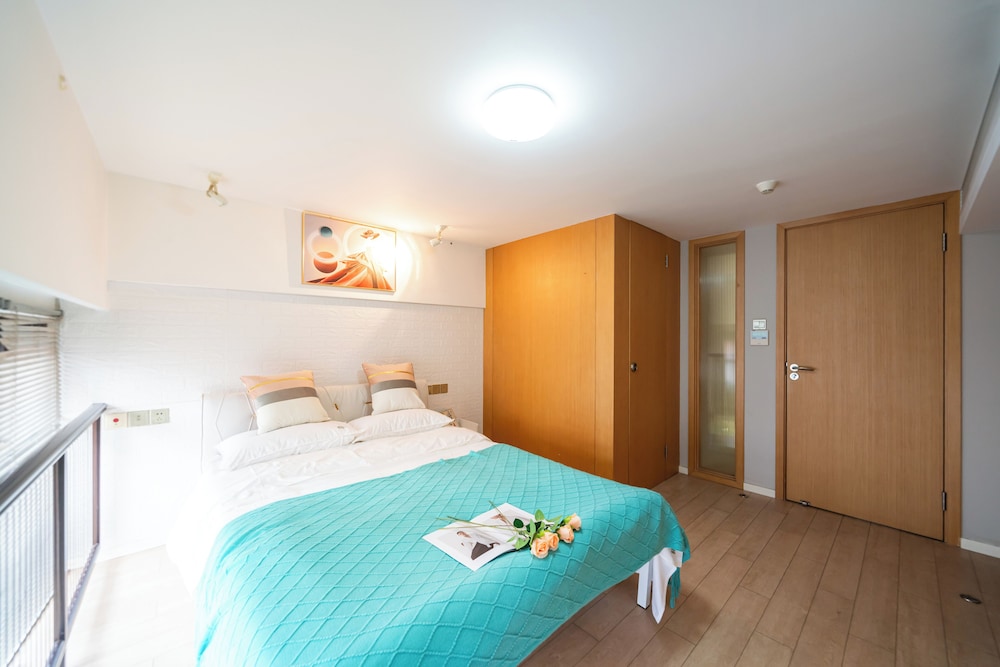 Shanghai Hills & Wanye Prime Stay
