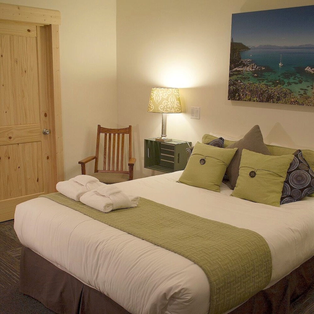 Tahoe Vistana Inn - Property Image 3