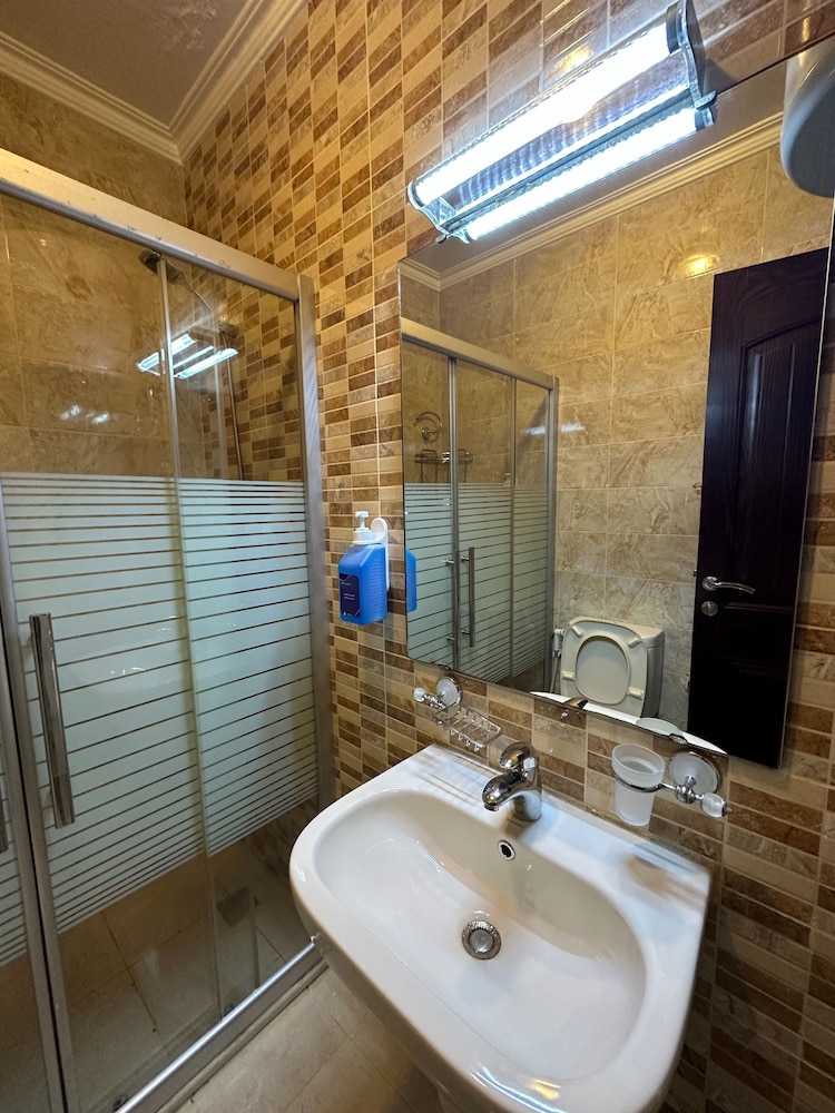 Amman Apartment With Modern Amenities