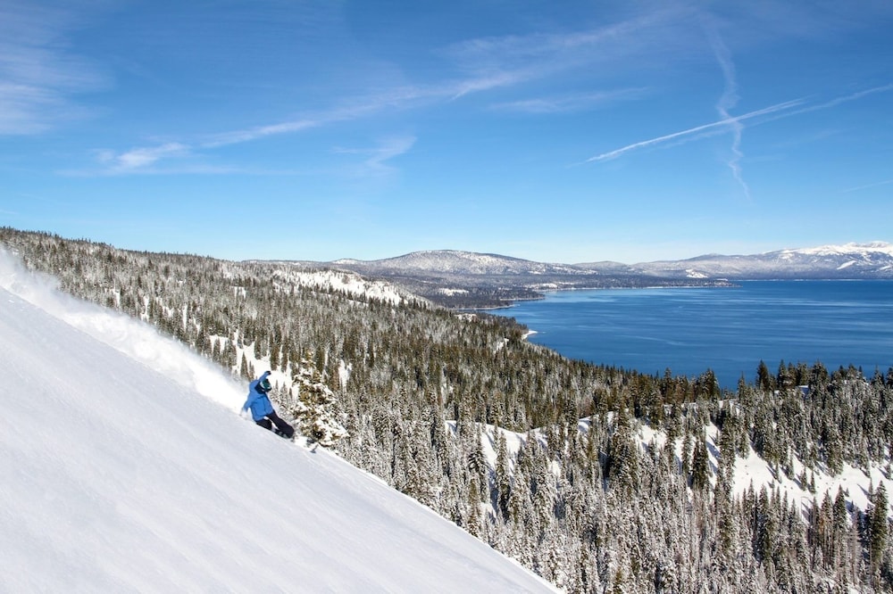Tahoe Pines Beach Retreat 3 Bedroom Home