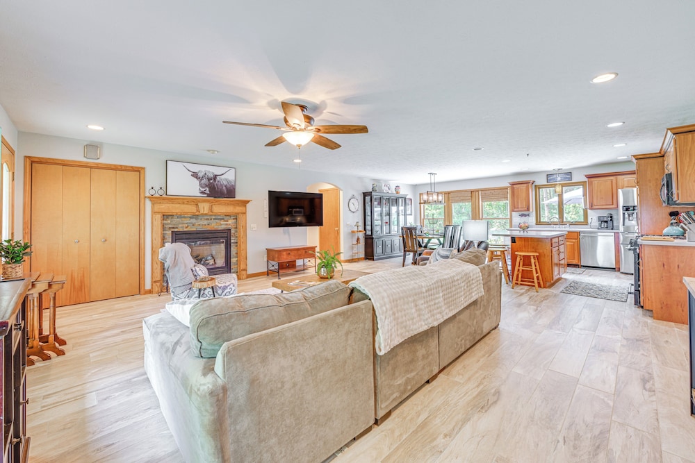 Peaceful Family Home Near Cayuga Lake State Park