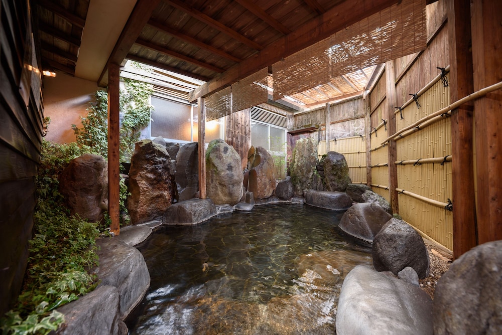 Yufuin Ryokan Okaeri