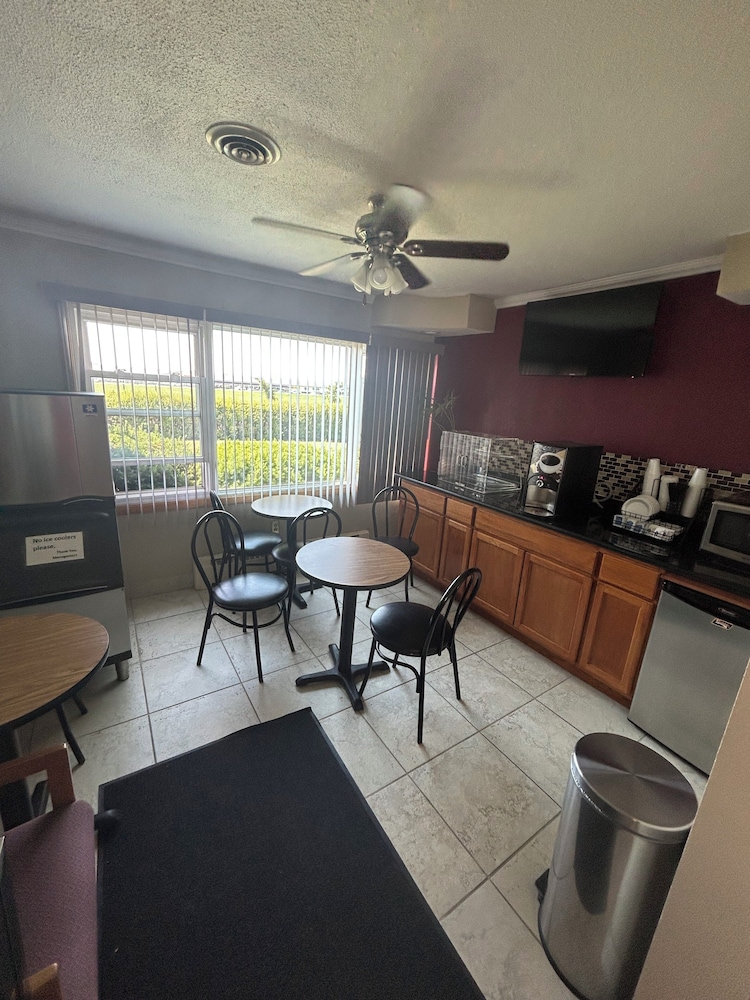 Royal Rest Motel