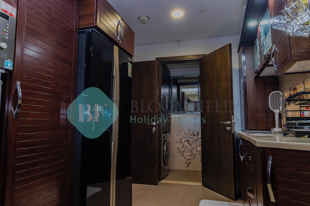 Bloomfields Grandeur 3BR in Wave Tower