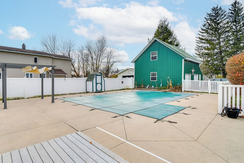 5 Mi to Lake Ontario: Mexico Home w/ Seasonal Pool