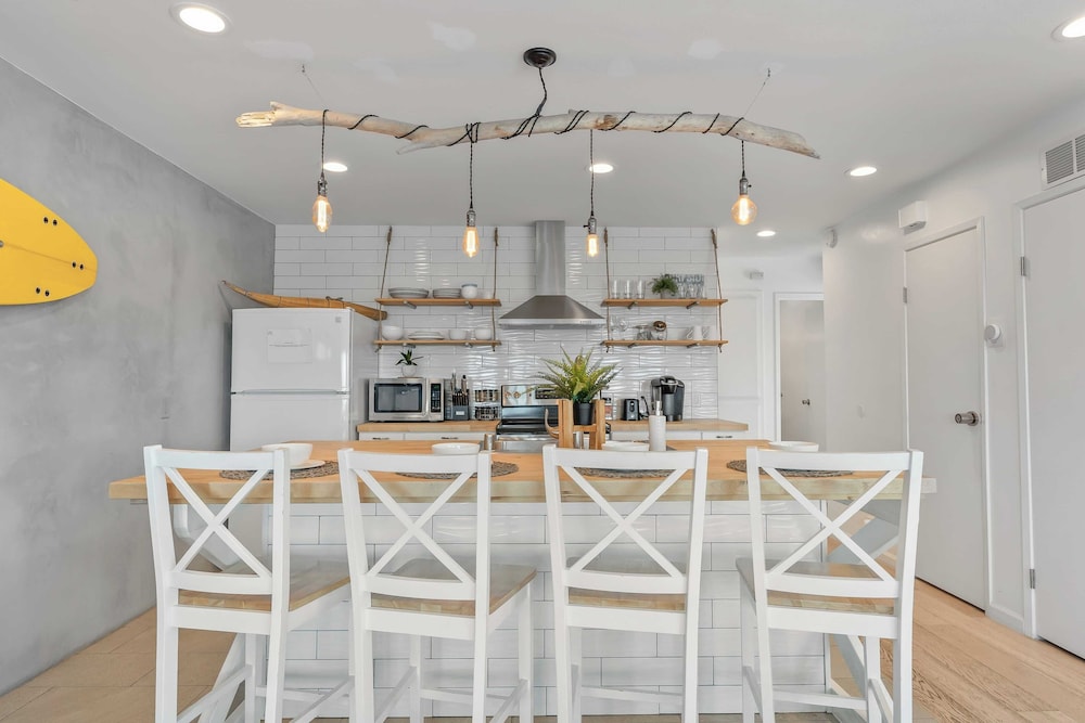Modern San Clemente Duplex 2 Units w/ Ocean Views, Walk to Trestles Beach