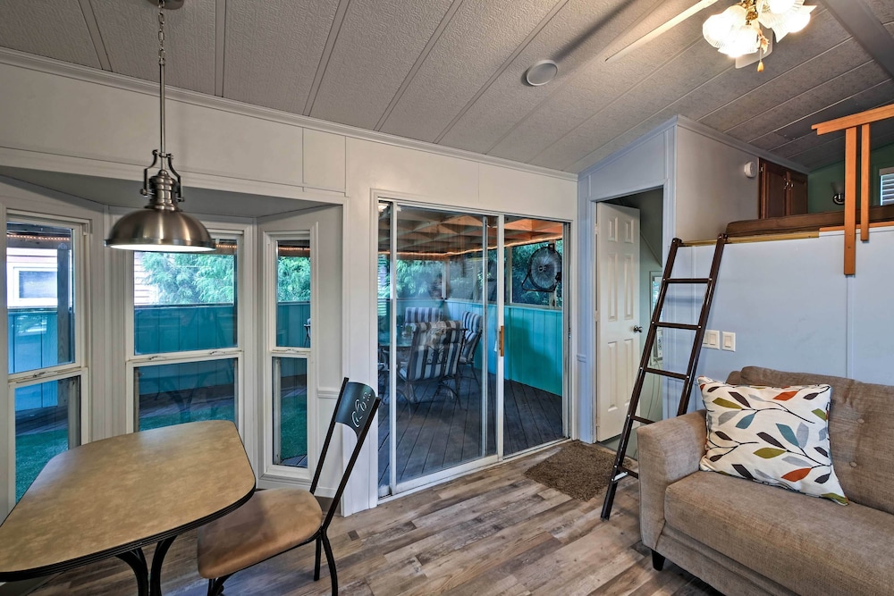 Resort Cabin 1 Mi to Middle Bass Island State Park