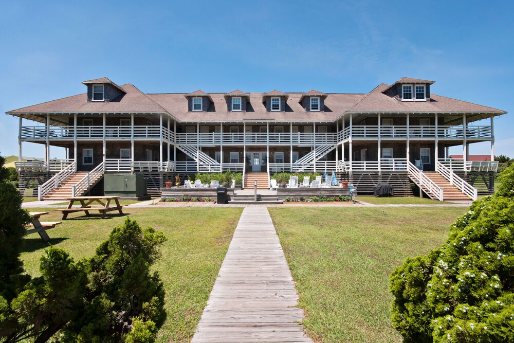 The First Colony Inn