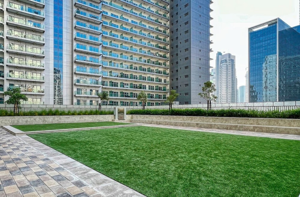 Waterfront 2BR w Canal View Near Burj Khalifa