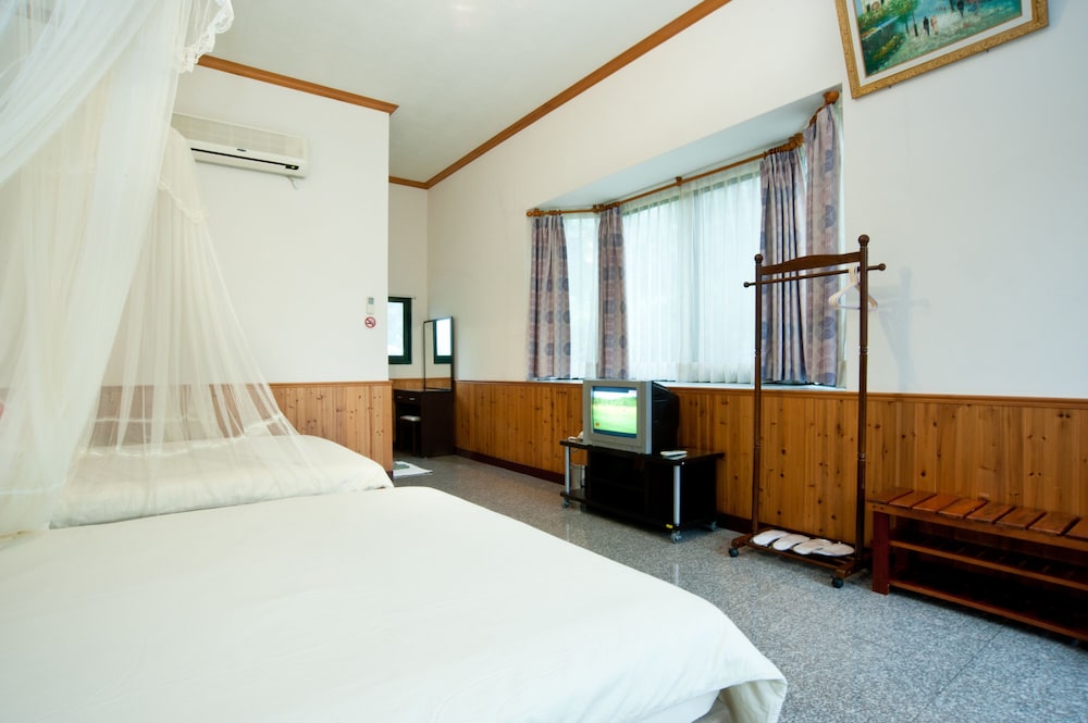 Hofeng Xiangcun B&B view 3