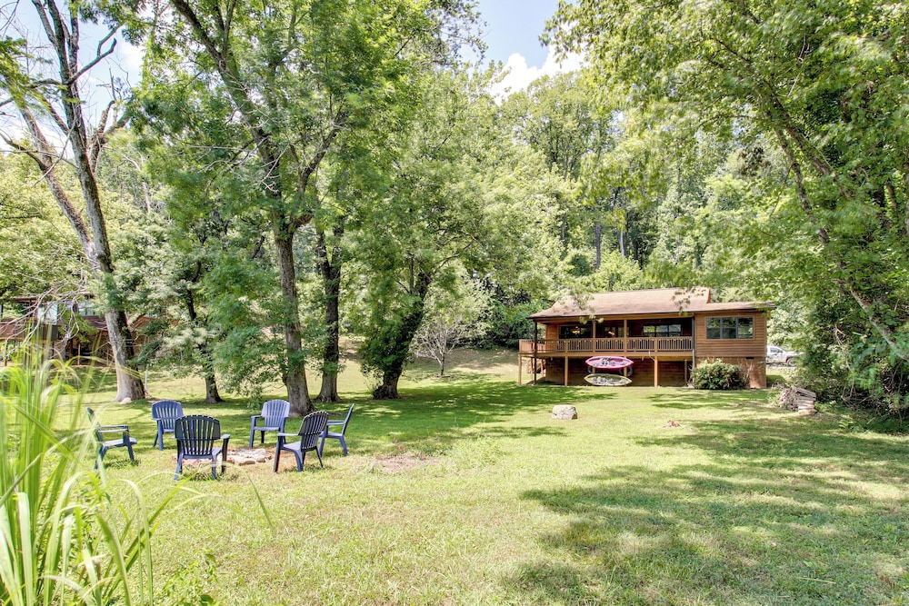 Dock & Hot Tub: Tennessee River Cabin Getaway