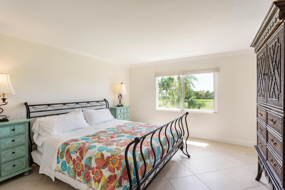 Capri Vacation Rental at the Lely Golf Estates view 2