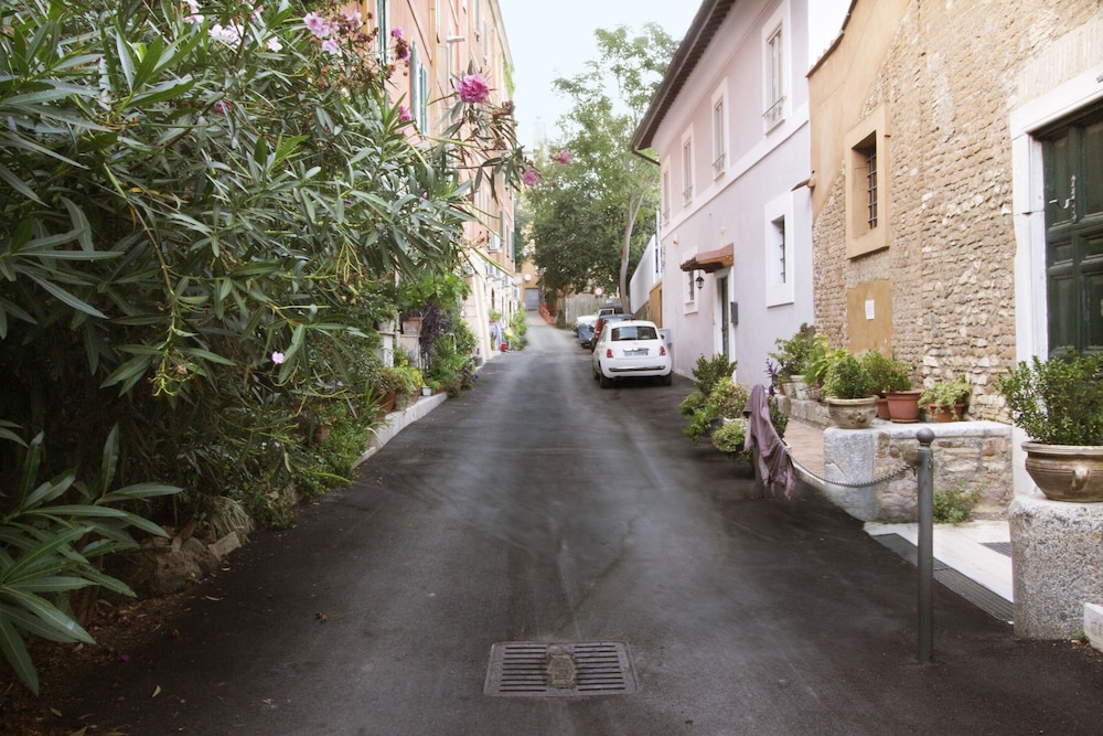 Borgo San Lazzaro Cozy Flat