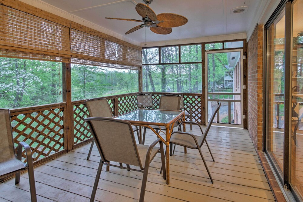 Spacious Family Home - 17 Miles to Winston-salem!, photo 19