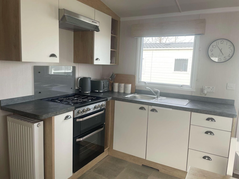 2 Bed-sleeps 6-patio-parking-pet Friendly