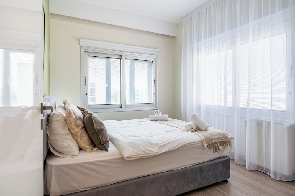 Local Host Living - Signature Apartments in Nicosia