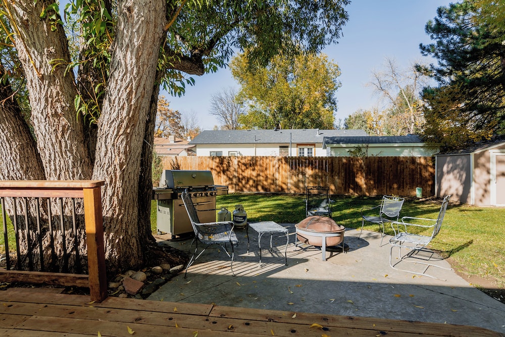 The Rustic Retreat - Pet Friendly w/ Fenced Yard