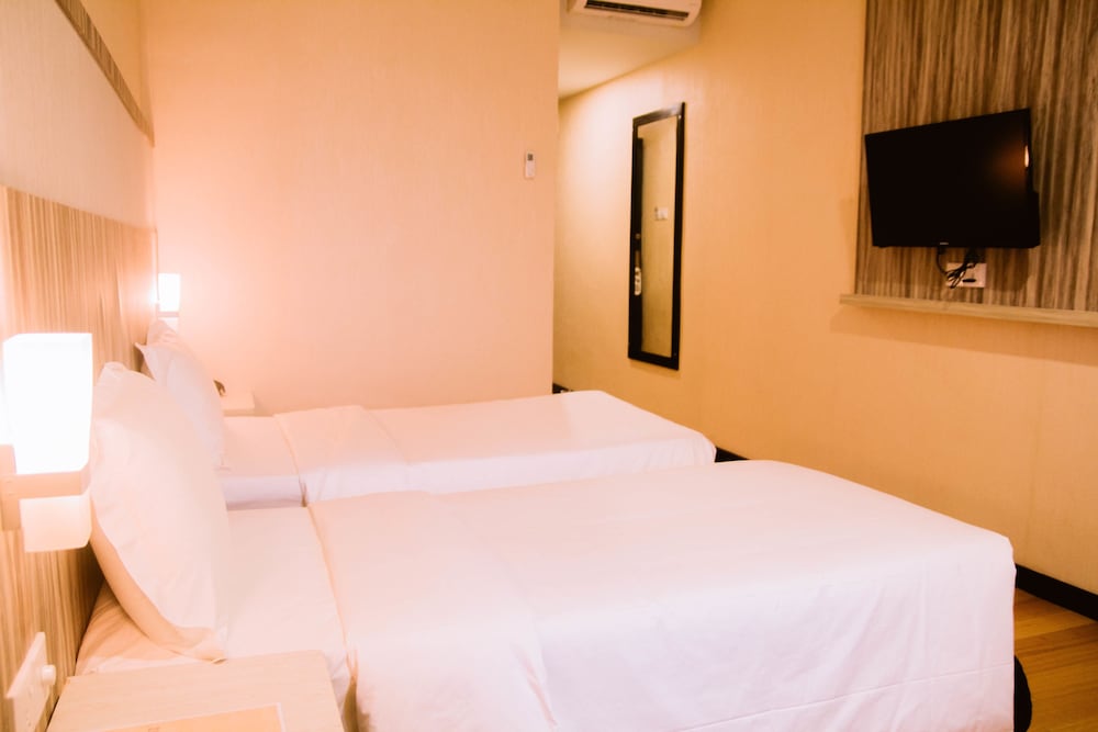 The Golden Bay Hotel Batam 24
