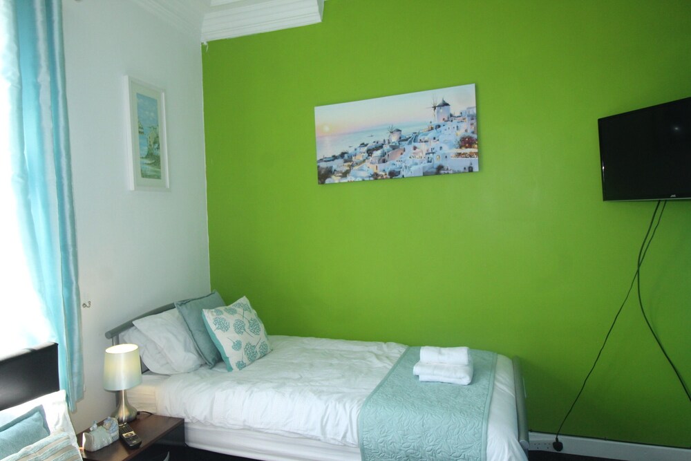 Rotherham Vacations - High Street House - Property Image 24